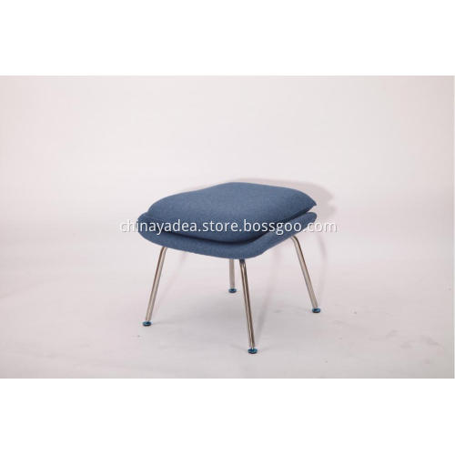 Classic Eero Saarinen Womb Chair Replica